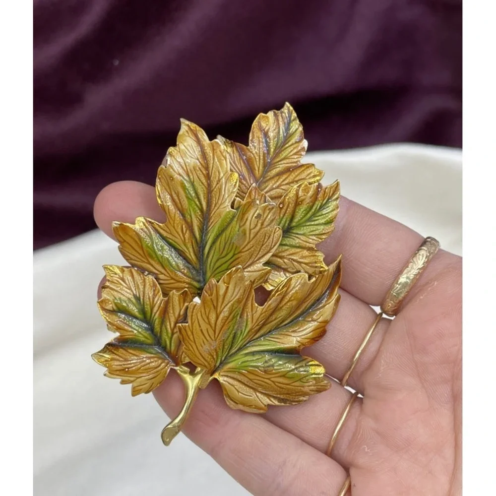 Vintage Signed Weiss Enamel Autumn Leaf Brooch Pin Layered Maple Fall